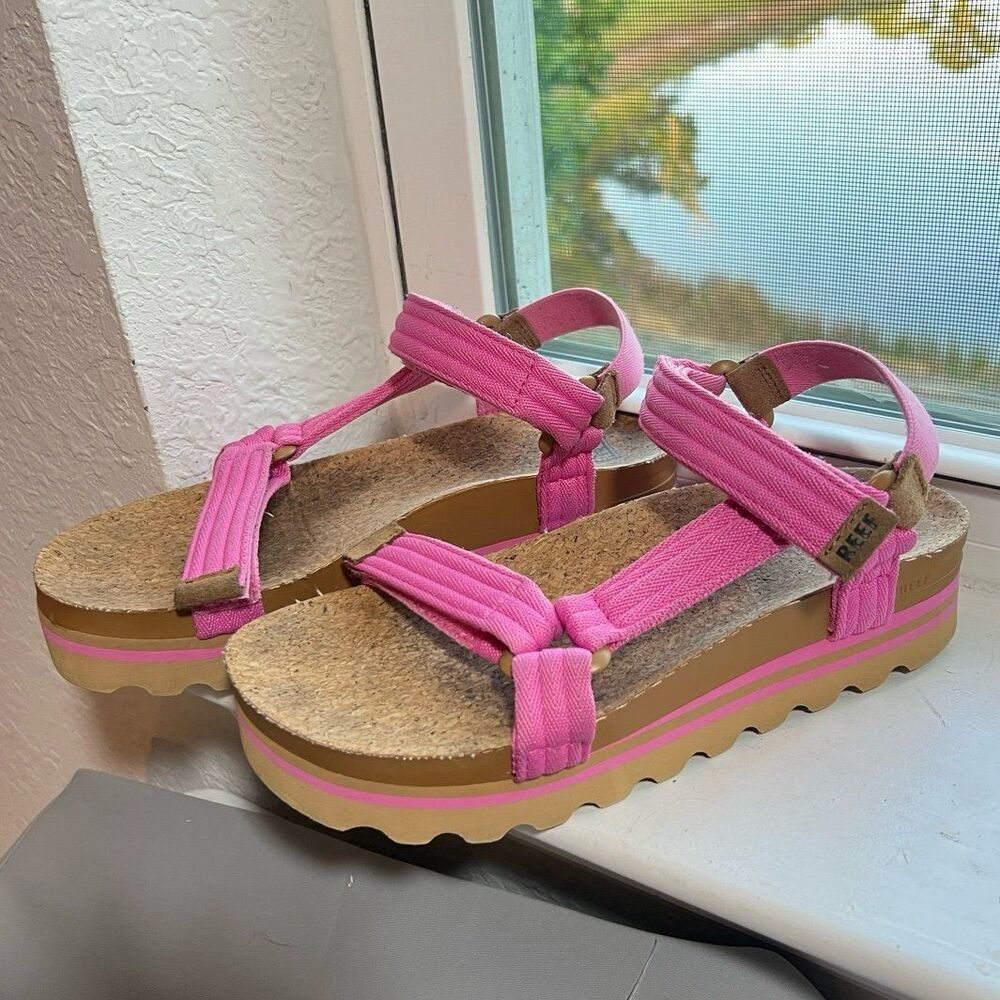 REEF Women’s Cushion Rem Hi Platform Sandals in Pink Size 7